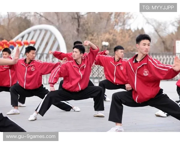 六位女性展示日本功夫舞蹈魅力 激情与力量交织的舞台演绎 六位女性展示日本功夫舞蹈魅力 激情与力量交织的舞台演绎